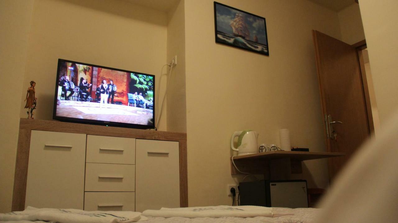 Elg Rooms Postojna Extérieur photo