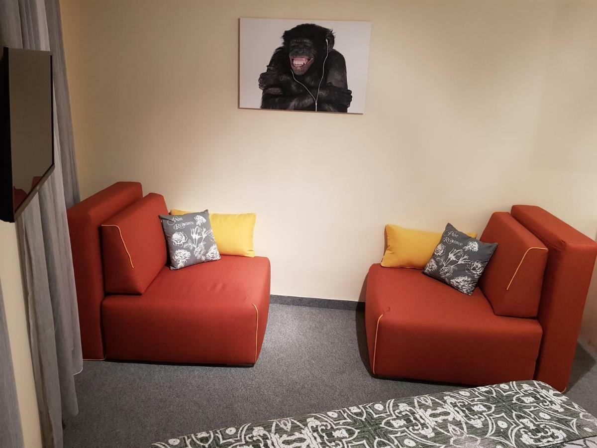Elg Rooms Postojna Extérieur photo