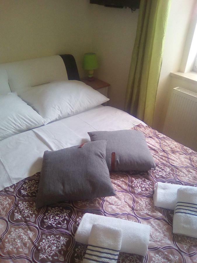 Elg Rooms Postojna Extérieur photo